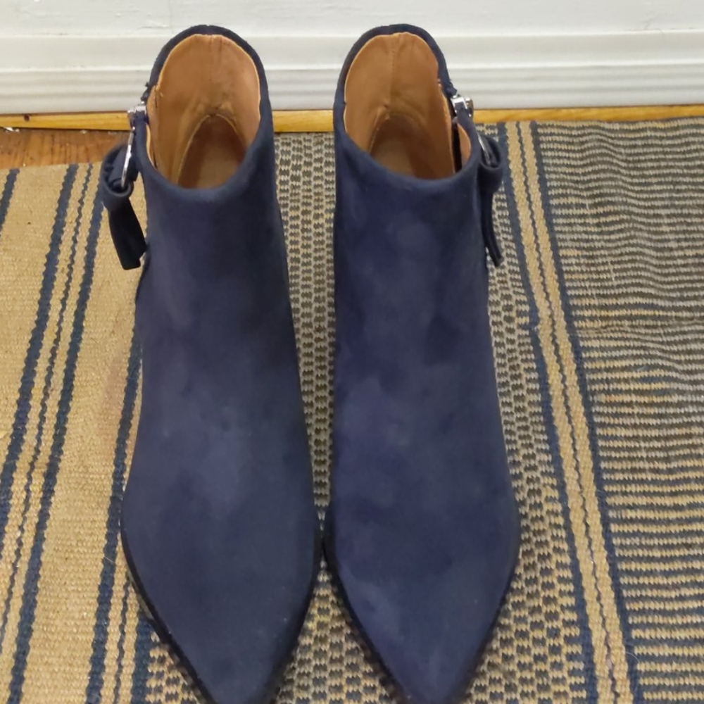 Ankle boots